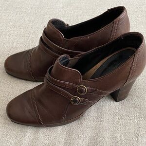 Clarks Artisan Brown Leather Mule
